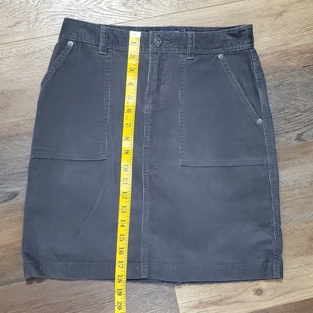 The North Face corduroy grey mini skirt euc